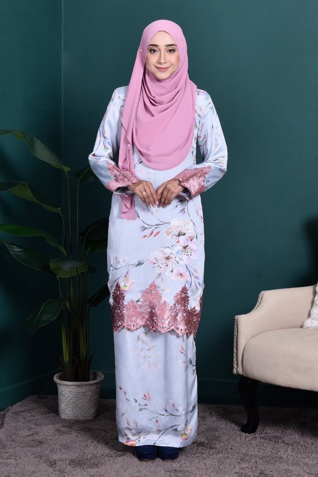 Baju Kurung Lace Madame Daria - Rinse Blue