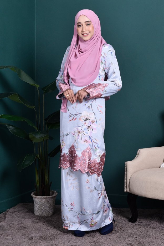 Baju Kurung Lace Madame Daria - Rinse Blue