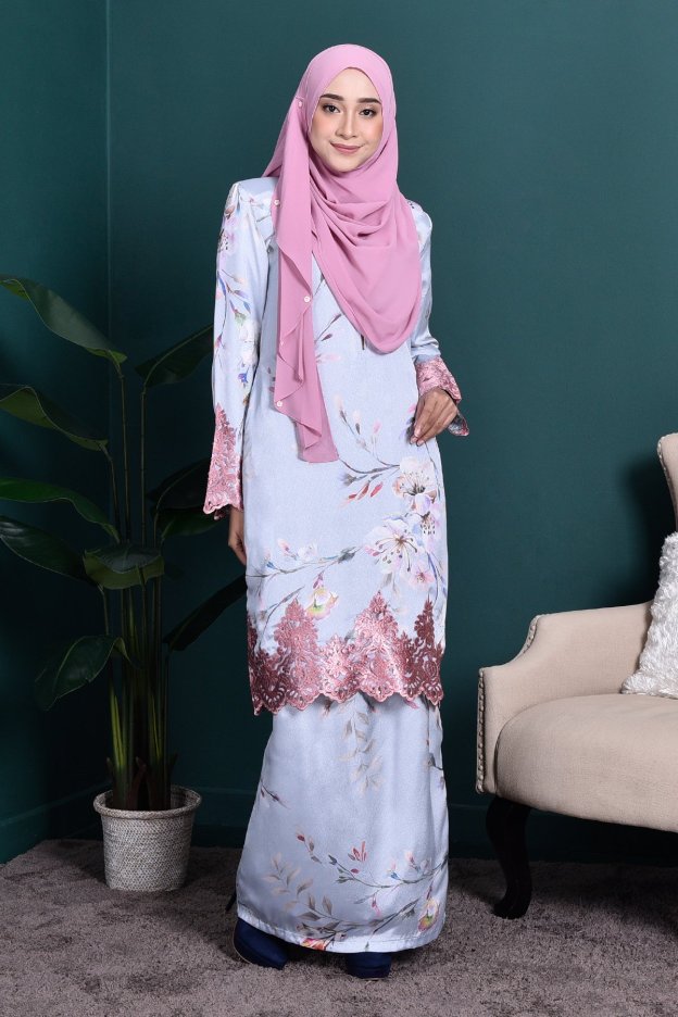 Baju Kurung Lace Madame Daria - Rinse Blue