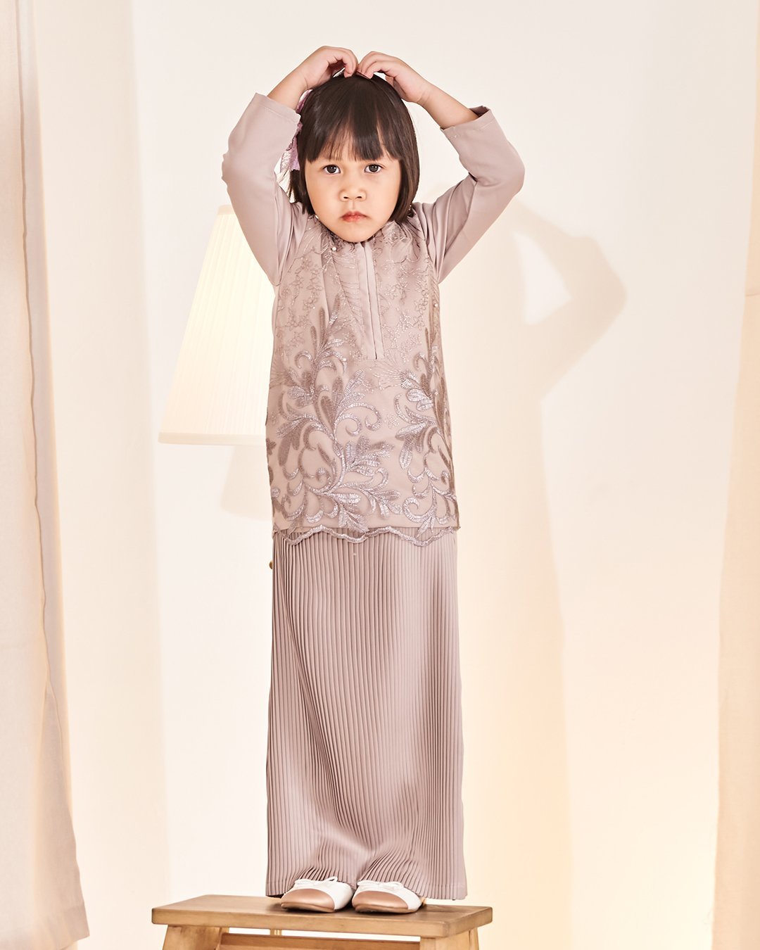 Baju Kurung Lace Pleated Erin Kids - Khaki Brown