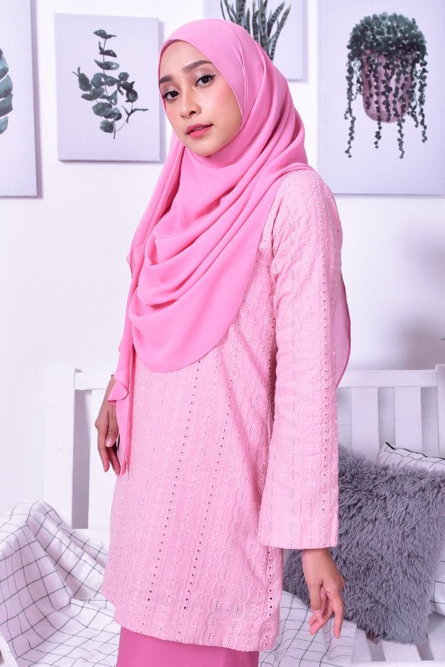 Baju Kurung Cotton Eyelet Aria - Pink