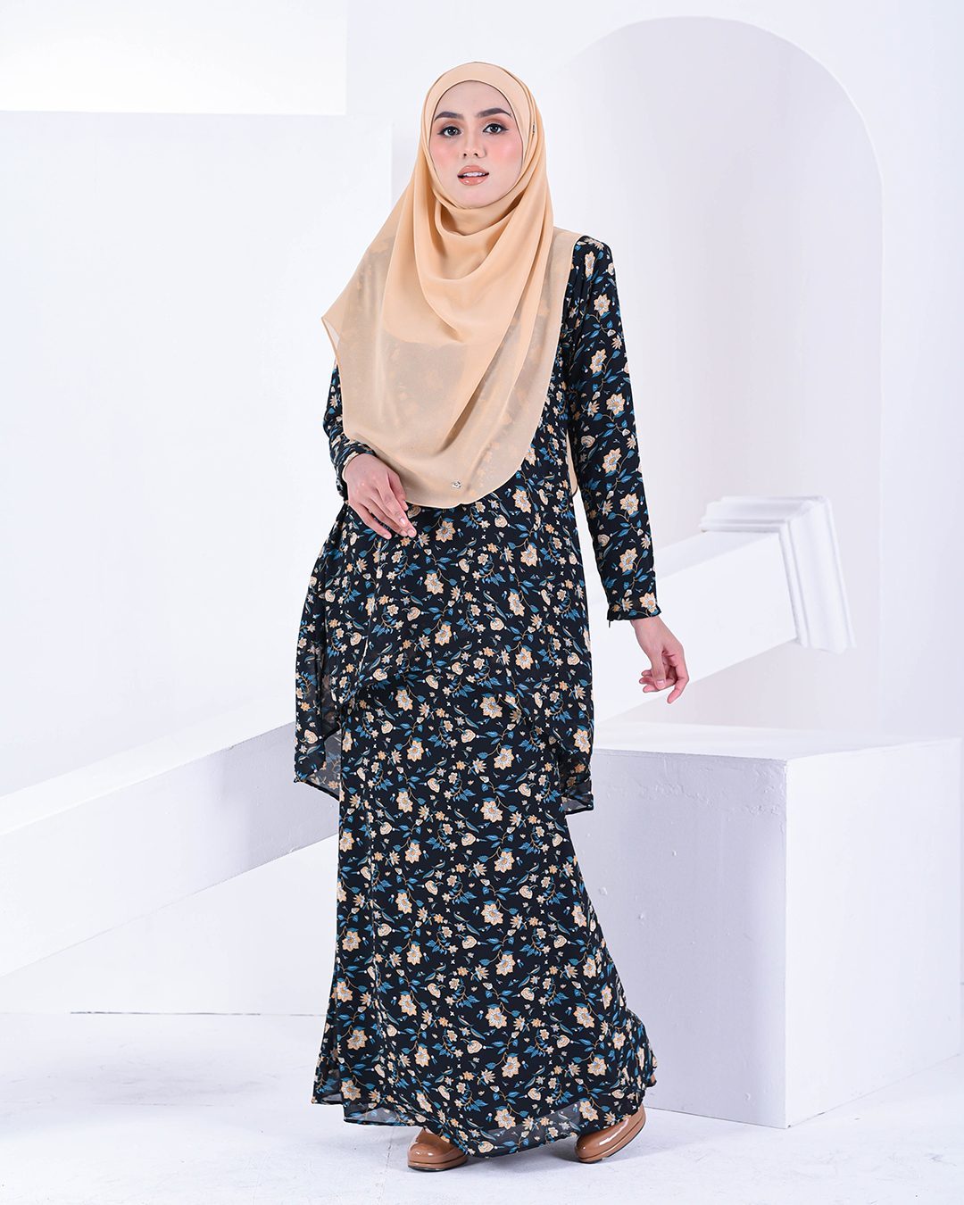 Baju Kurung Moden Fishtail Leana Laluna X MCC - Fiona Black