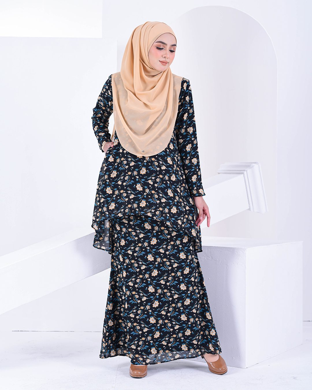 Baju Kurung Moden Fishtail Leana Laluna X MCC - Fiona Black