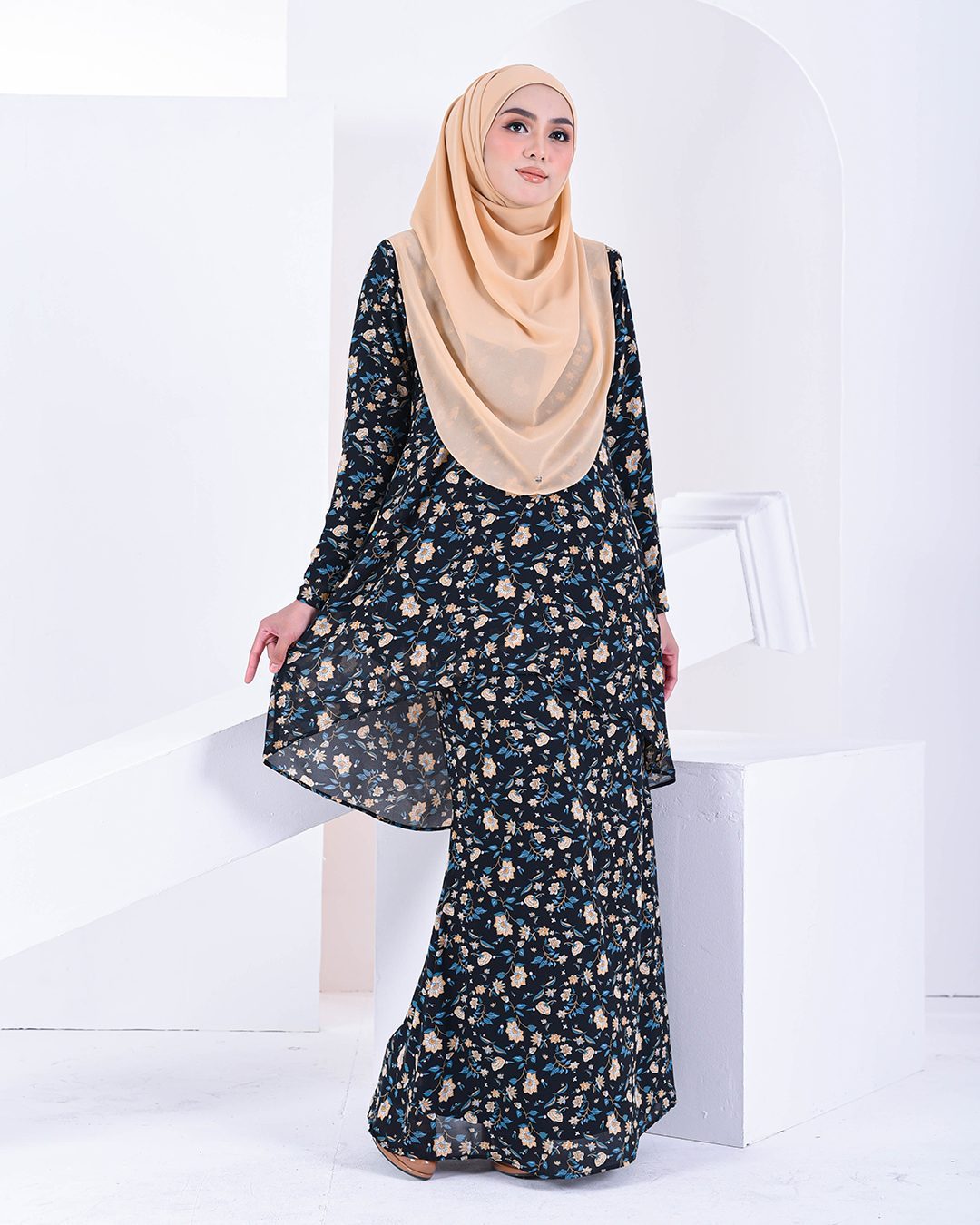 Baju Kurung Moden Fishtail Leana Laluna X MCC - Fiona Black