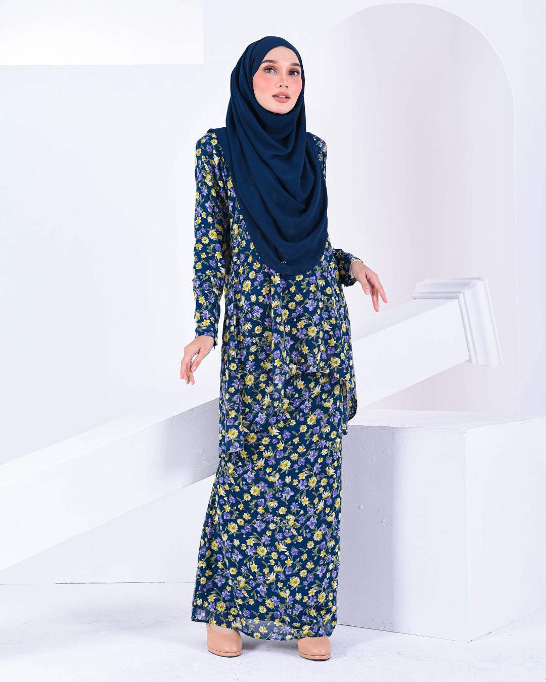 Baju Kurung Moden Fishtail Leana Laluna X MCC - Frichia Violet