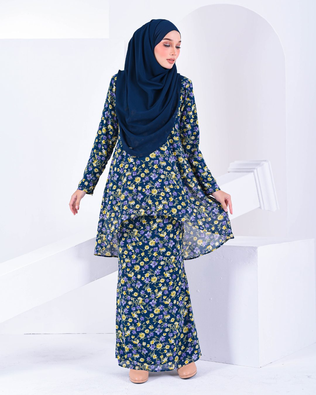 Baju Kurung Moden Fishtail Leana Laluna X MCC - Frichia Violet