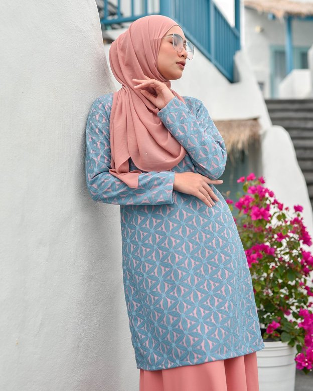 Baju Kurung Moden Lace Geetha - Ice Peach