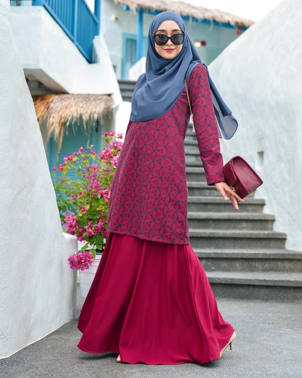 Baju Kurung Moden Lace Geetha - Ruby Red
