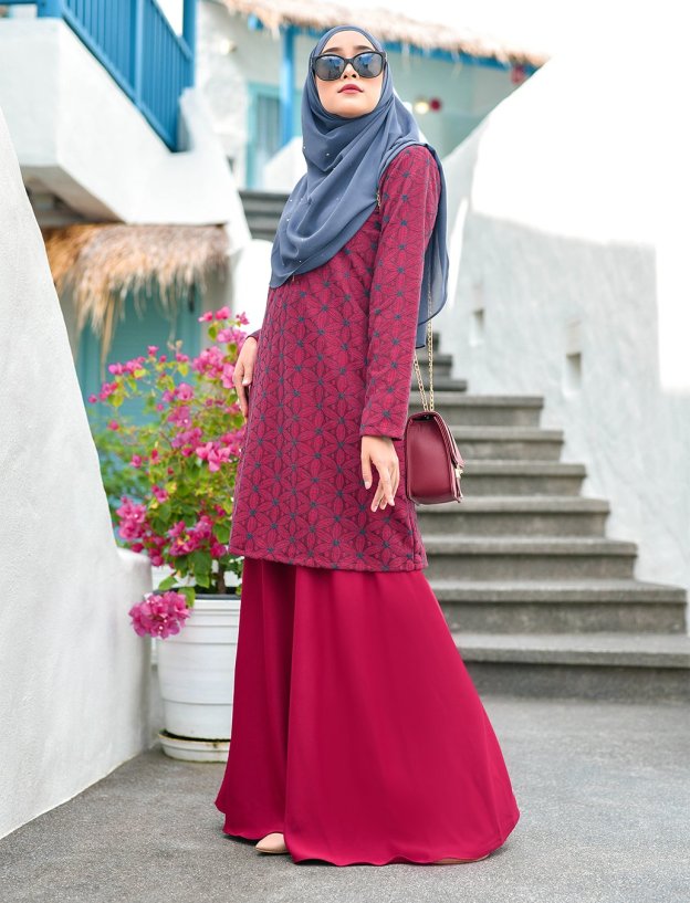 Baju Kurung Moden Lace Geetha - Ruby Red