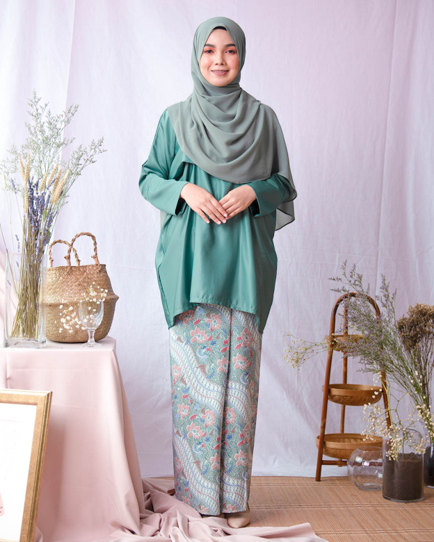 Baju Kurung Kaftan Batik Adiratna - Green Hunter