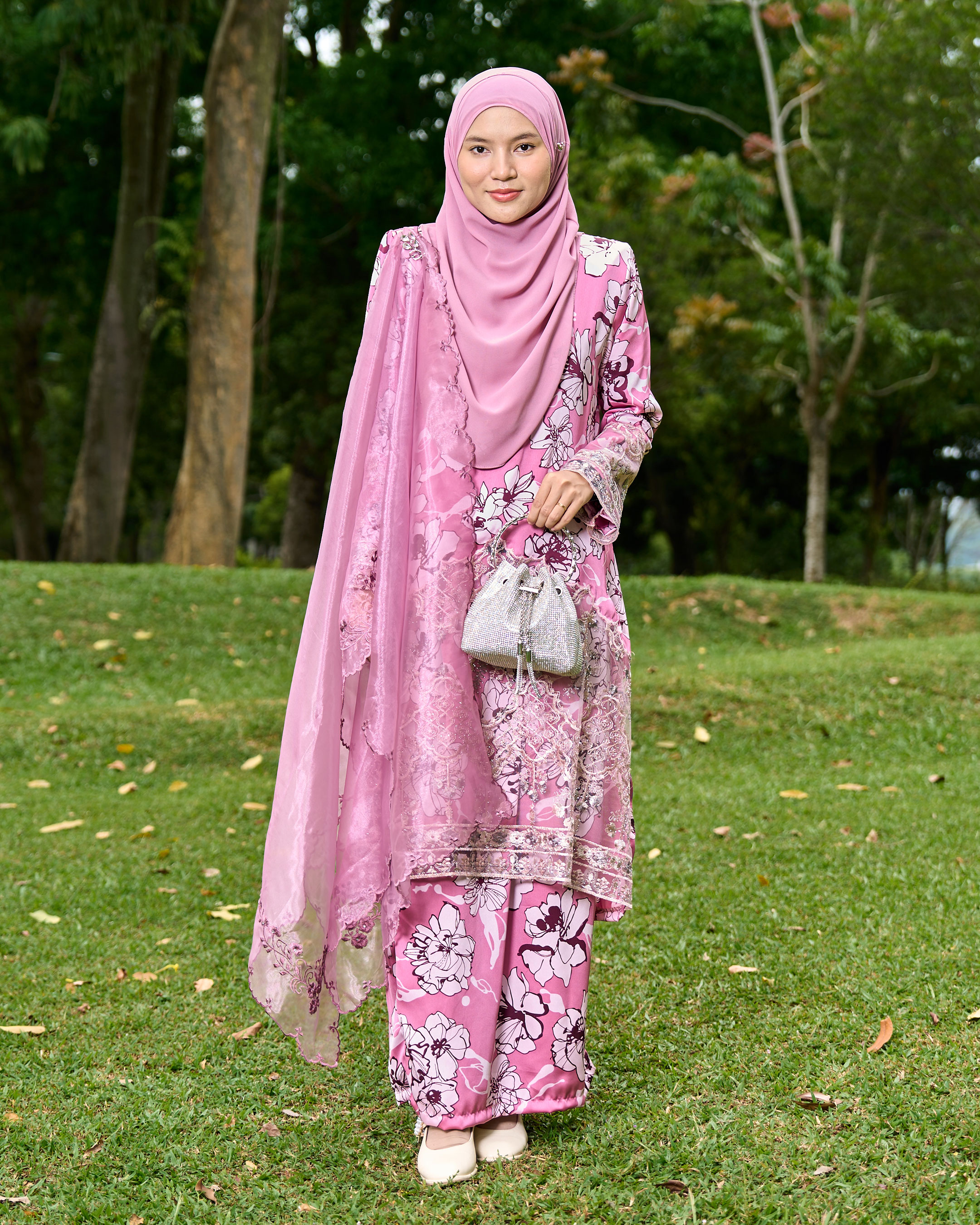 BAJU KURUNG MODEN SULAM LACE MARYAM MADHURA