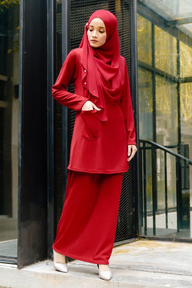 Baju Kurung Kozi Ironless Dream - Red