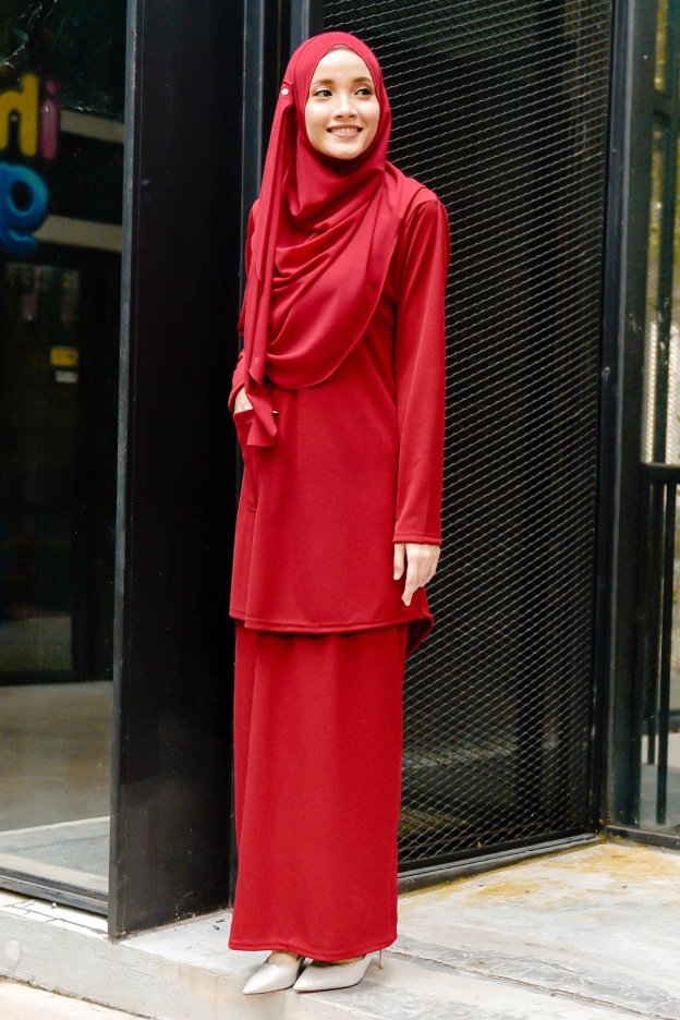 Baju Kurung Kozi Ironless Dream - Red