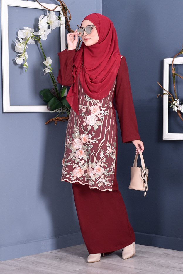 Baju Kurung Lace 3D Azween - Vogue Maroon