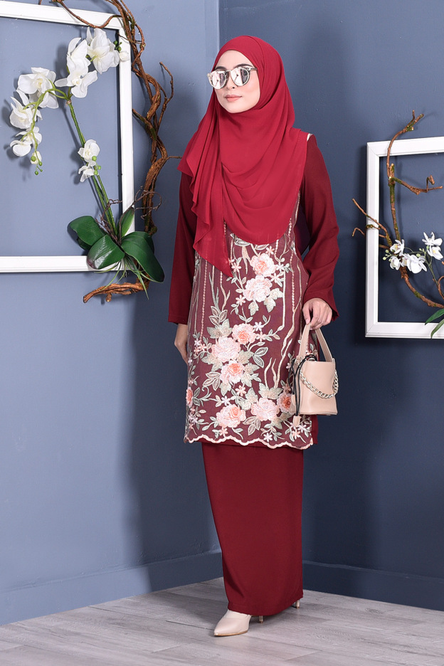 Baju Kurung Lace 3D Azween - Vogue Maroon