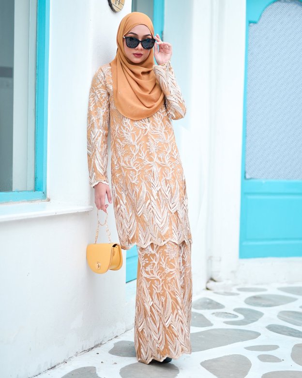 Baju Kurung Lace Ablaa - Banana Gold