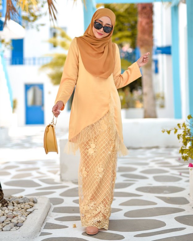 Baju Kurung Lace Tulle Aisyah - Ferrero Gold