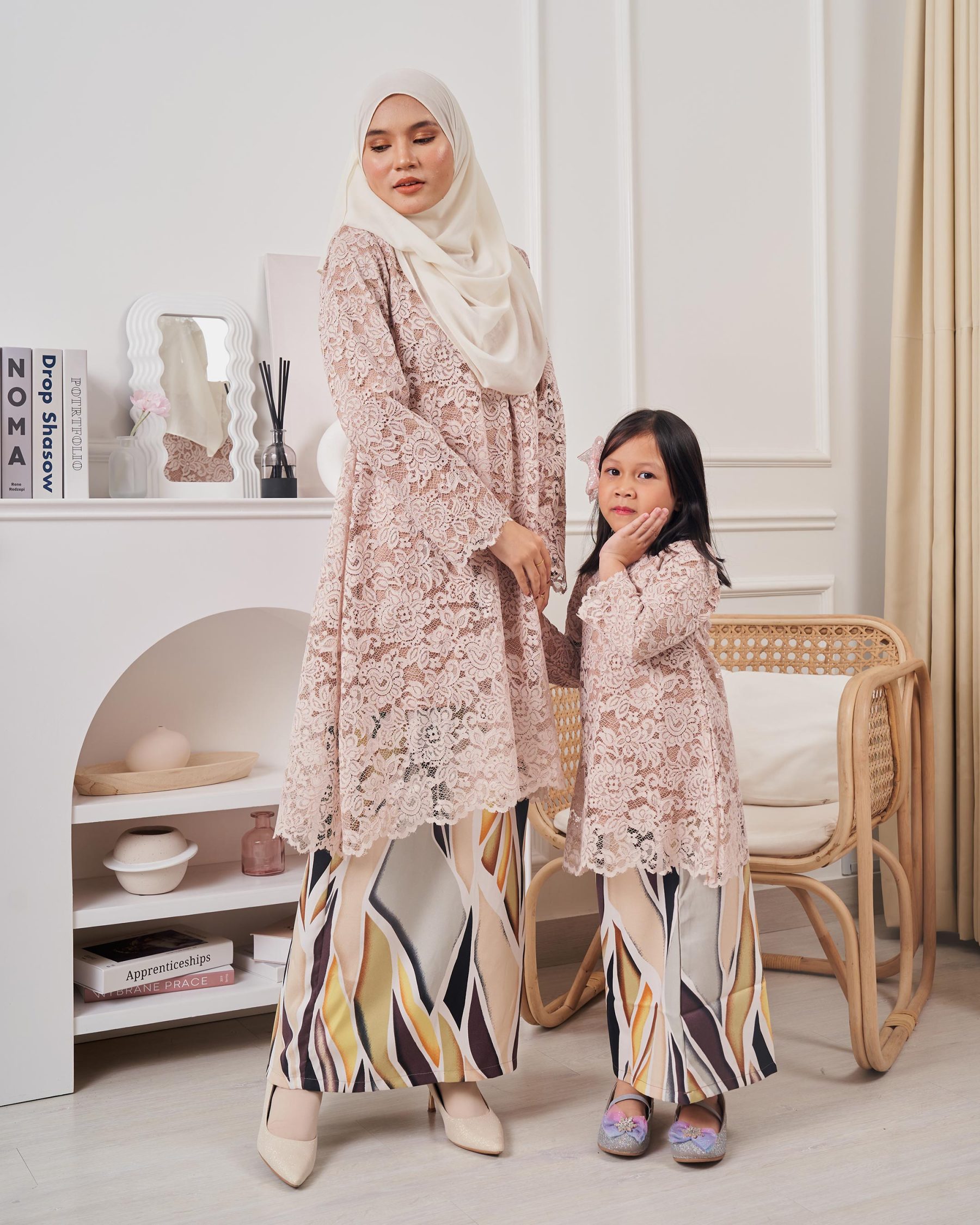Baju Kurung Lace Alexa Kids - Senada Blonde