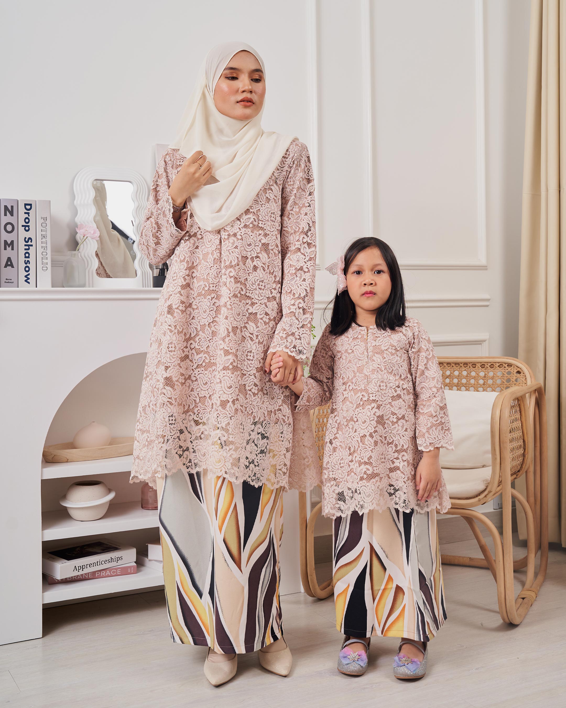 Baju Kurung Lace Alexa Kids - Senada Blonde