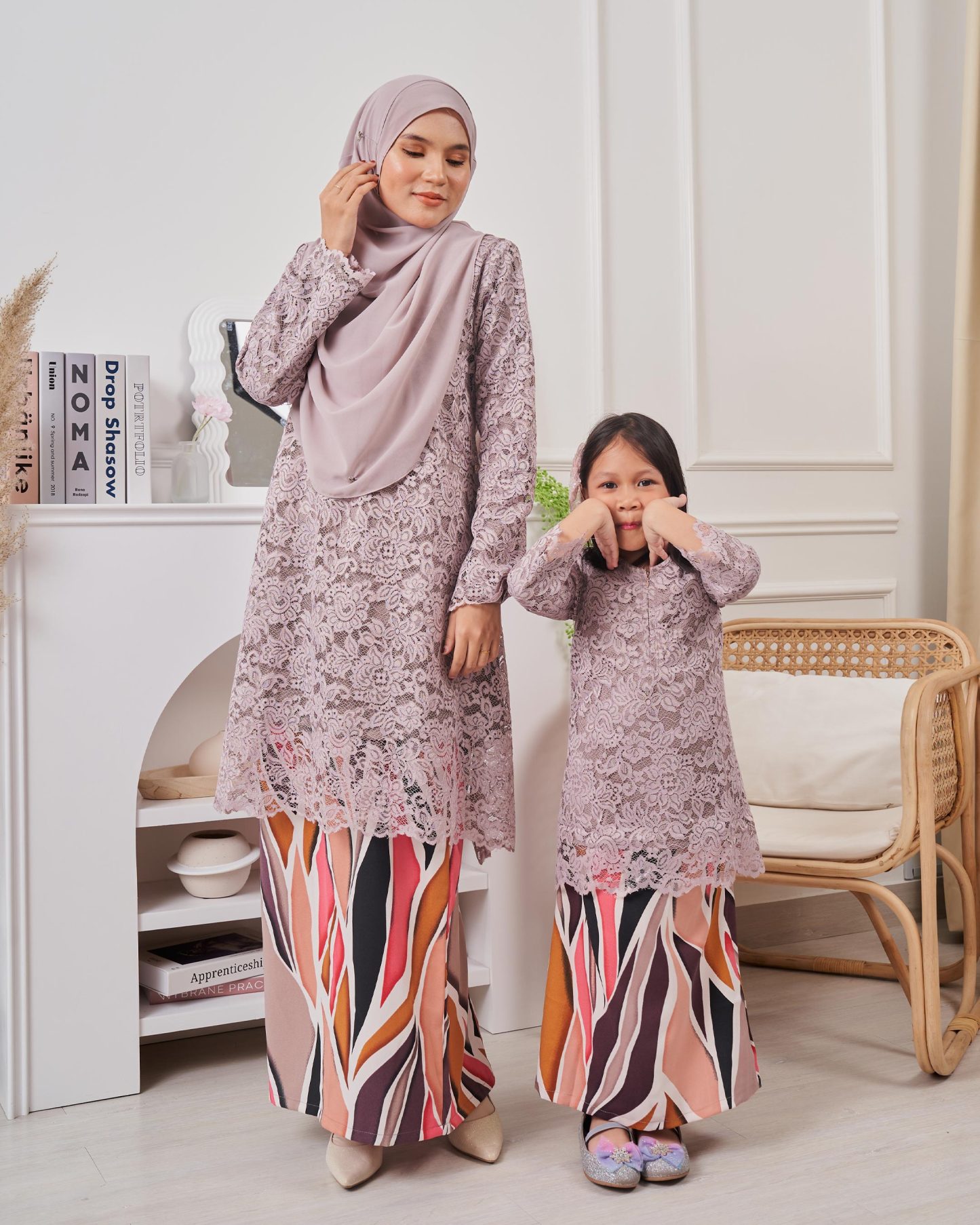 Baju Kurung Lace Alexa Kids - Senada Pink