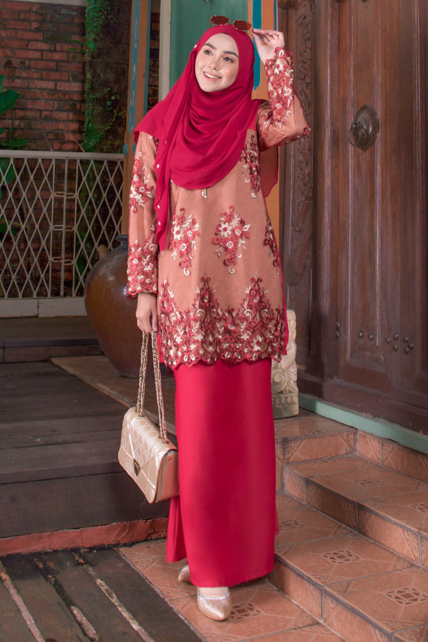 Baju Kurung Lace Amabelle - Cherry Red