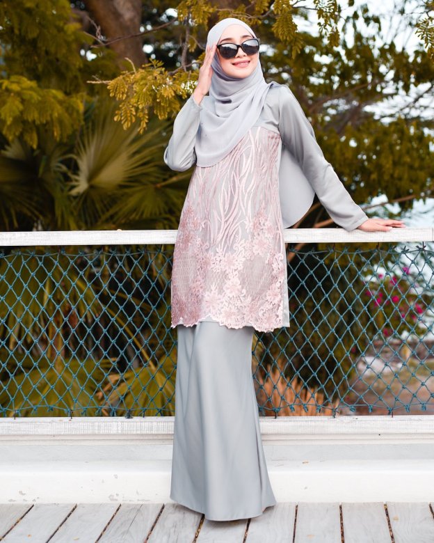 Baju Kurung Lace Anisa - Blush Grey