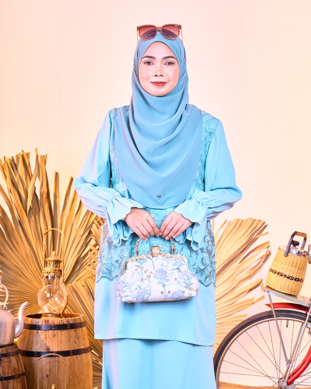 Baju Kurung Lace Arisa