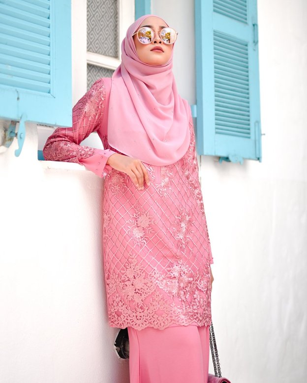 Baju Kurung Lace Asma - Strawberry Smoothies
