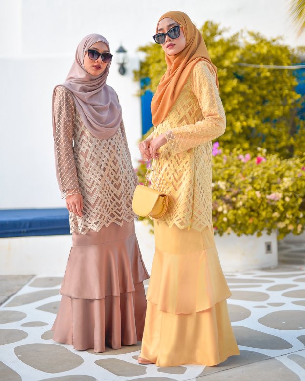Baju Kurung Lace Azila - Ferrero Gold