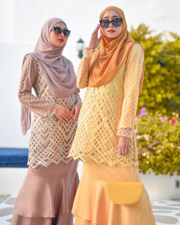 Baju Kurung Lace Azila - Ferrero Gold