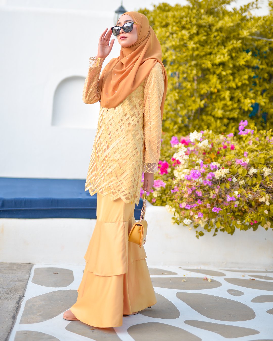 Baju Kurung Lace Azila - Ferrero Gold