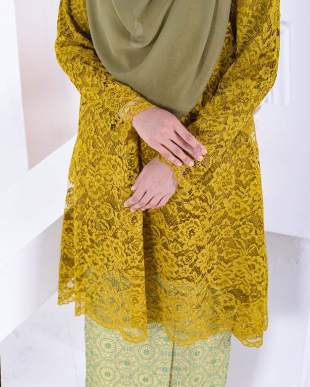 Baju Kurung Lace Balqis - Gold Mustard