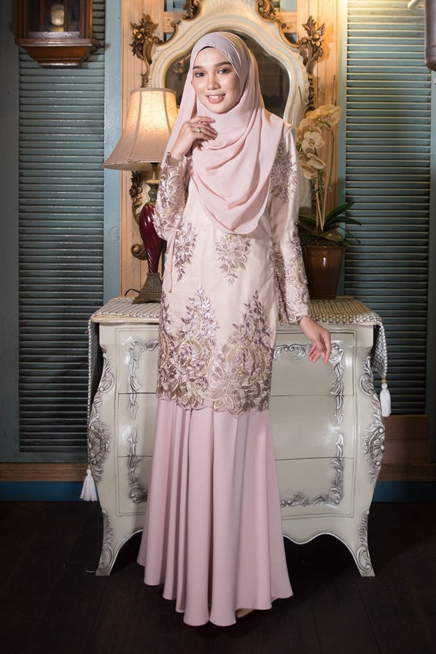 Baju Kurung Lace Brettany - Almond Latte