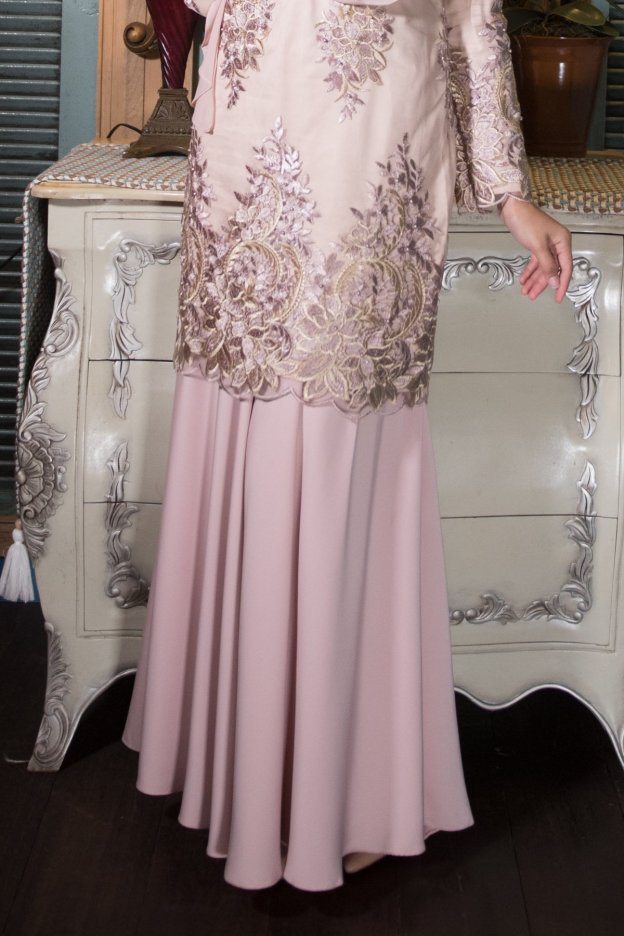 Baju Kurung Lace Brettany - Almond Latte