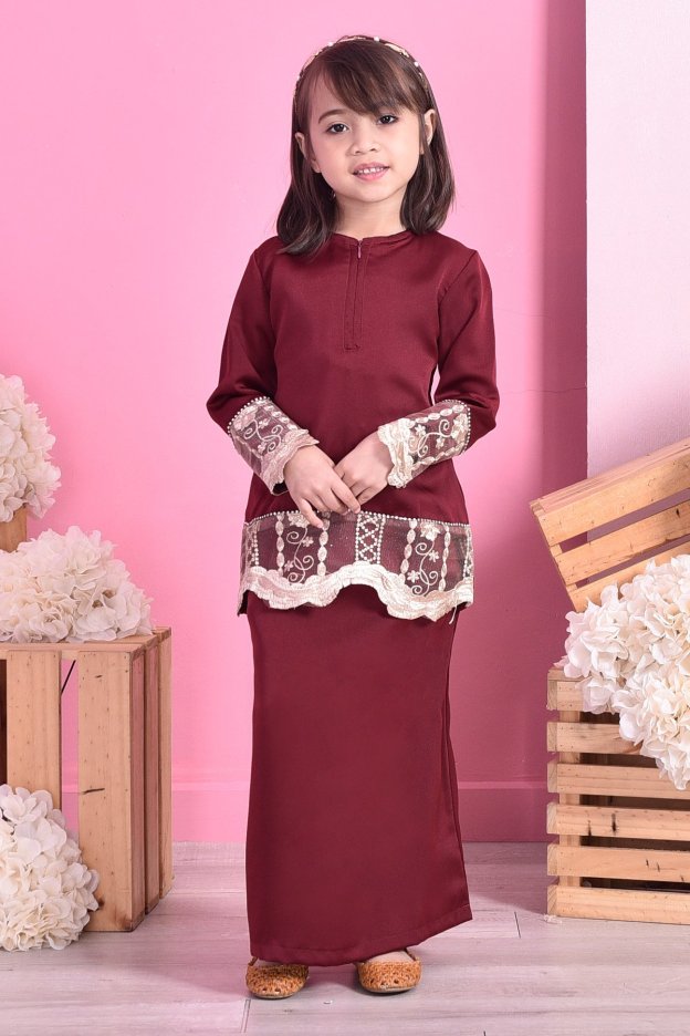 Baju Kurung Lace Carlotta Kids - Scarlet Red
