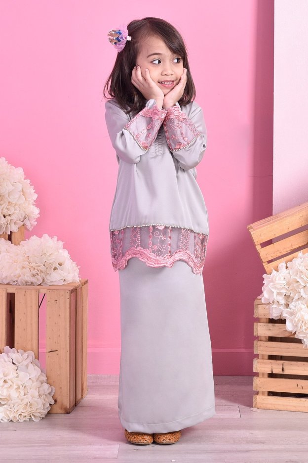 Baju Kurung Lace Carlotta Kids - Silver Pearl