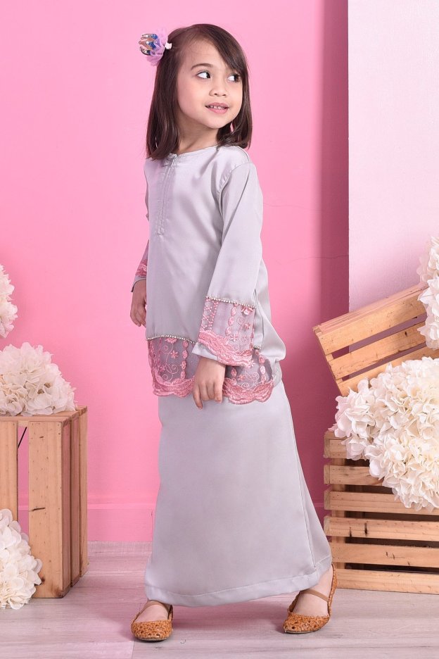 Baju Kurung Lace Carlotta Kids - Silver Pearl