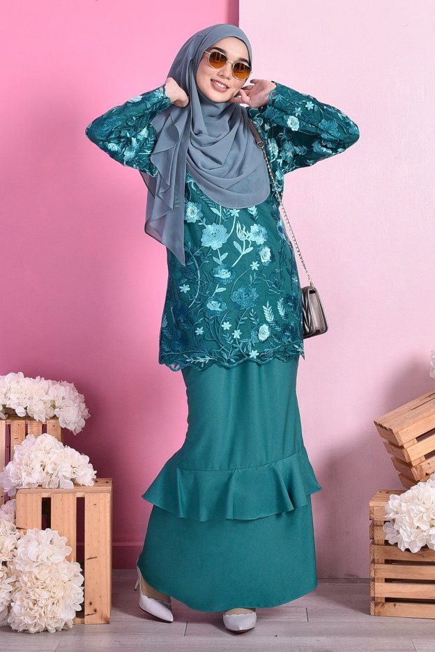 Baju Kurung Lace Celestine - Lush Green
