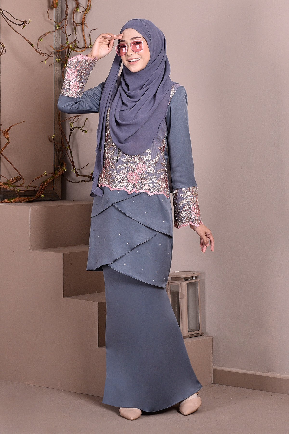 Baju Kurung Lace Clemence II - Pewter Grey