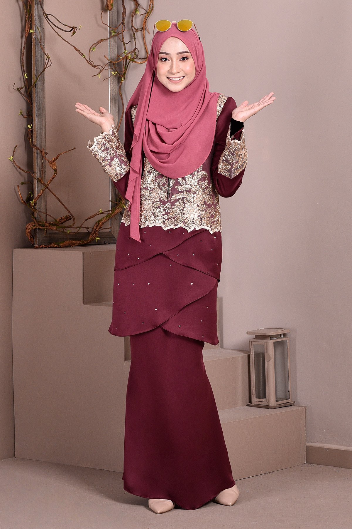 Baju Kurung Lace Clemence II - Rouge Red