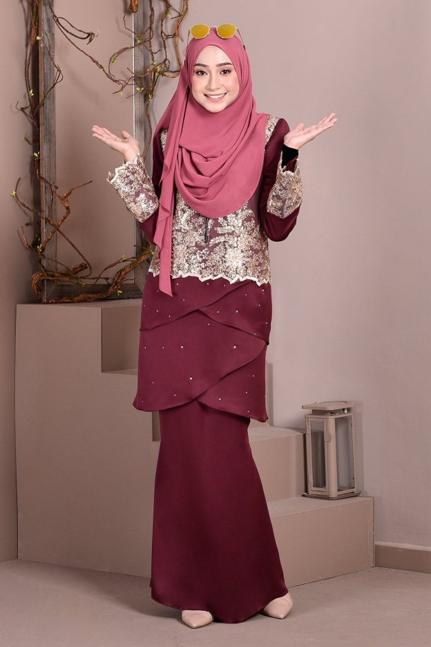 Baju Kurung Lace Clemence II - Rouge Red