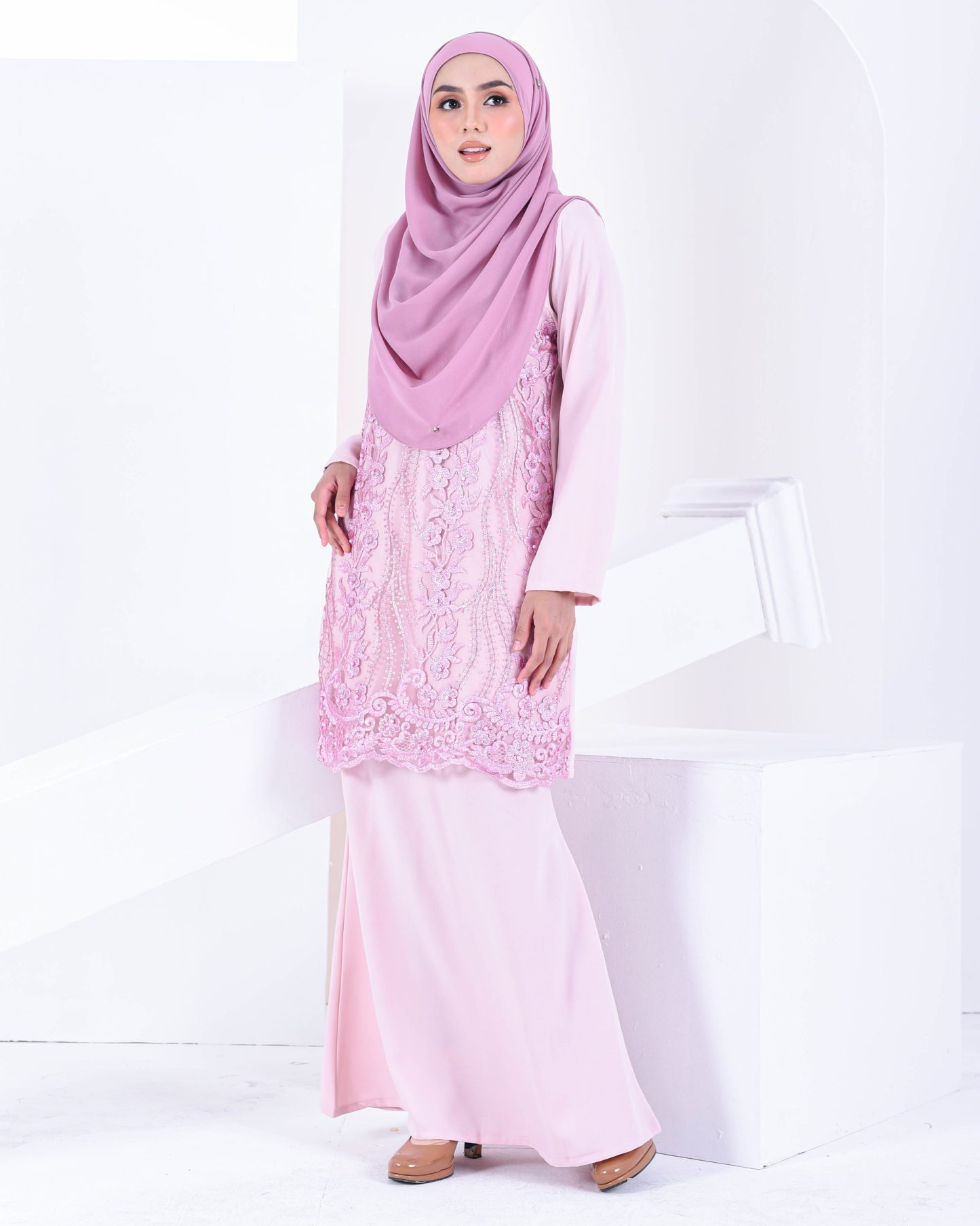Baju Kurung Lace Dayra - Crepe Pink