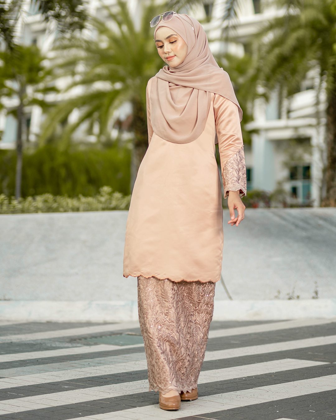 Baju Kurung Lace Embroidery Ruzana - Pecan Nude