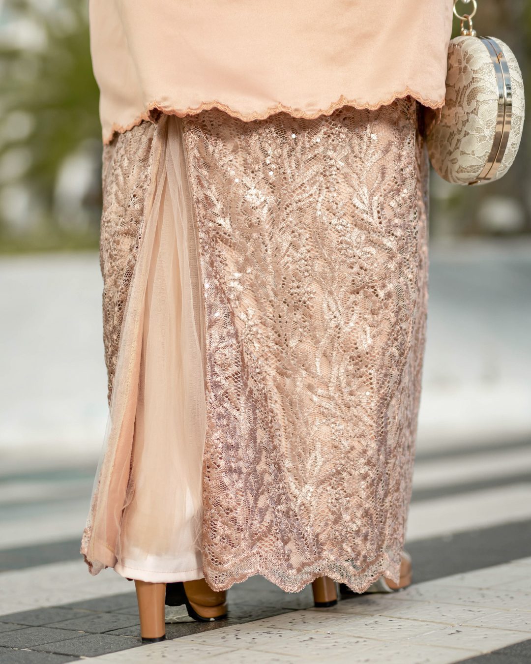 Baju Kurung Lace Embroidery Ruzana - Pecan Nude
