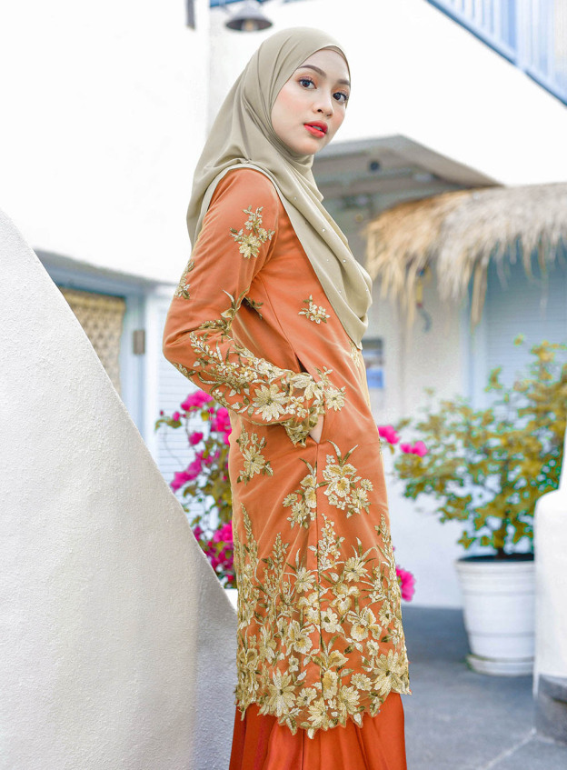 Baju Kurung Lace Latifah - Burnt Orange