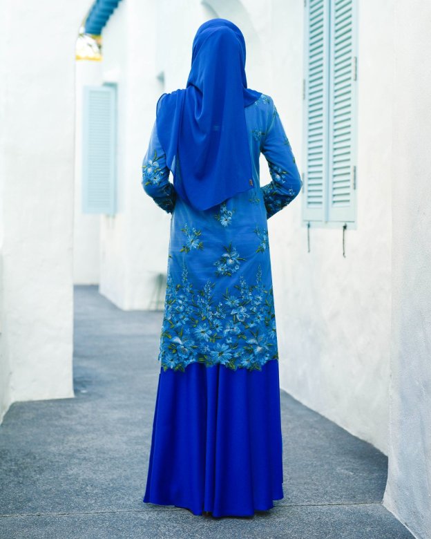 Baju Kurung Lace Latifah - Marine Blue