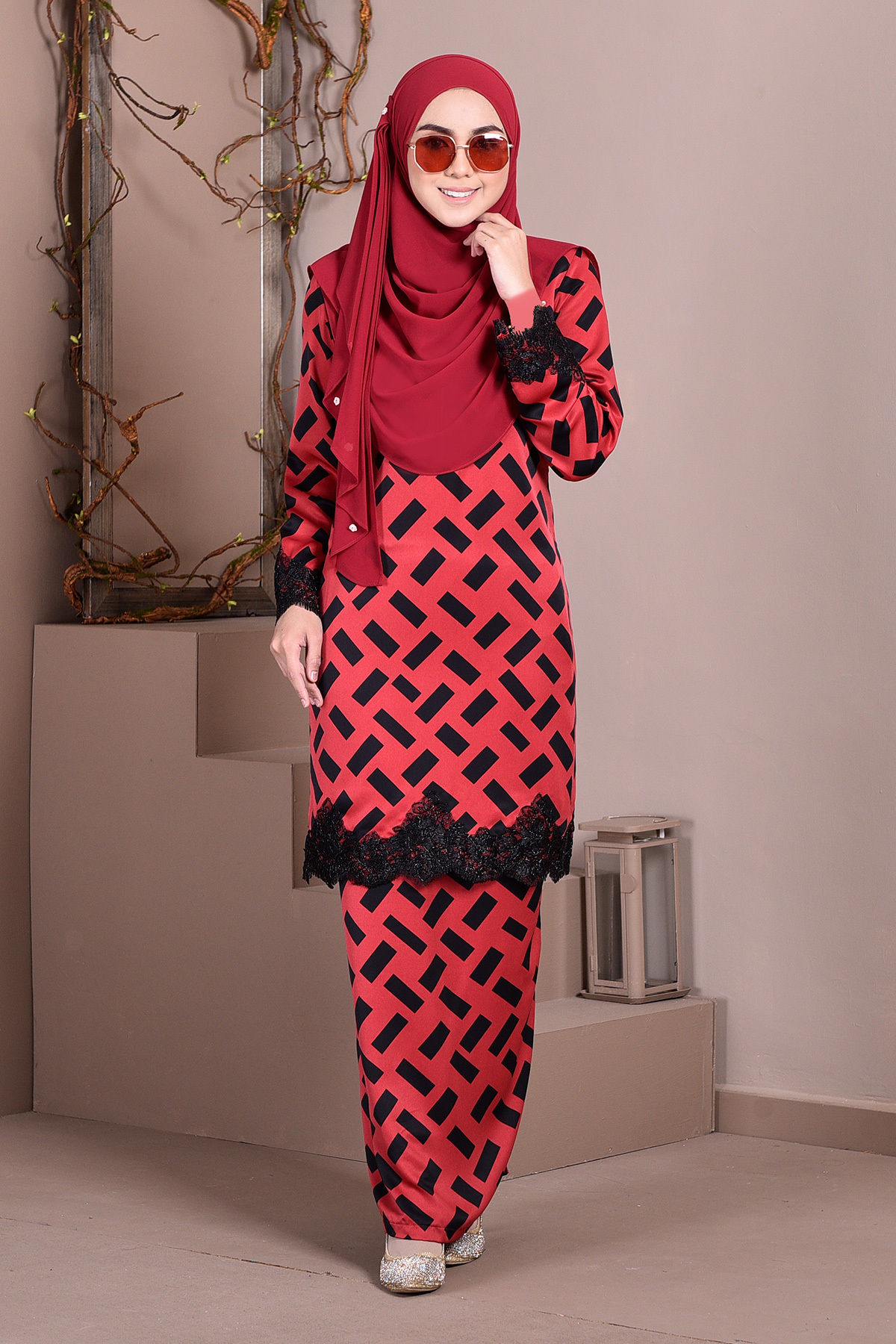 Baju Kurung Lace Madame Rina - Rouge Red