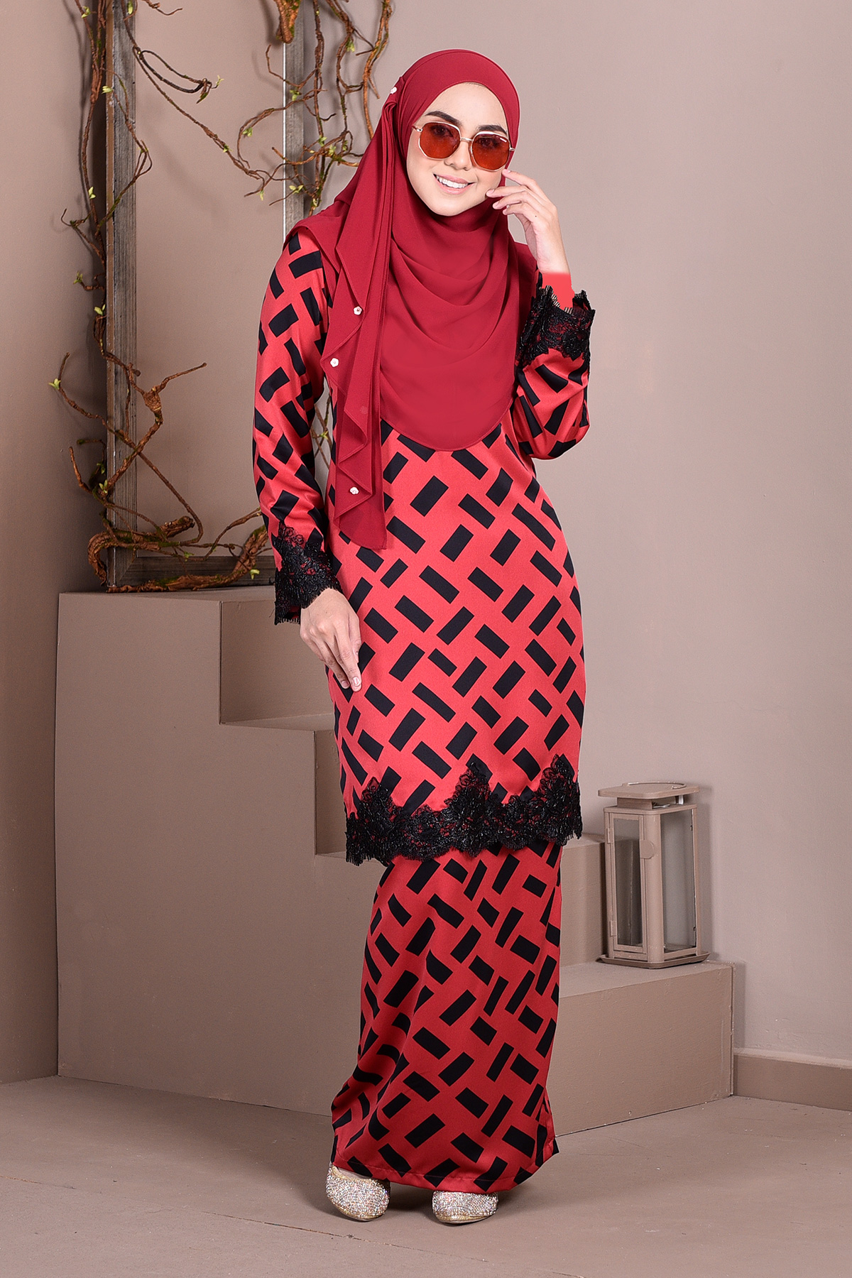 Baju Kurung Lace Madame Rina - Rouge Red