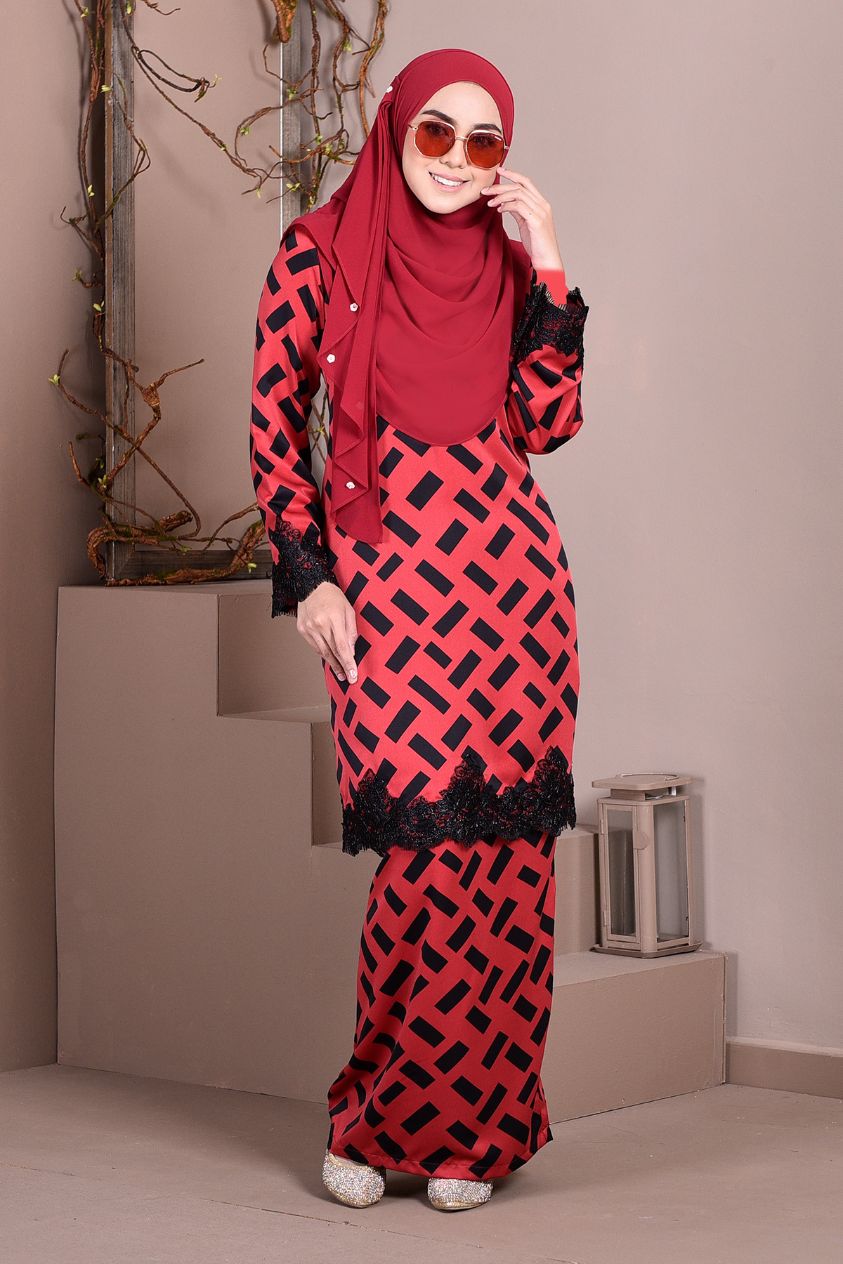 Baju Kurung Lace Madame Rina - Rouge Red