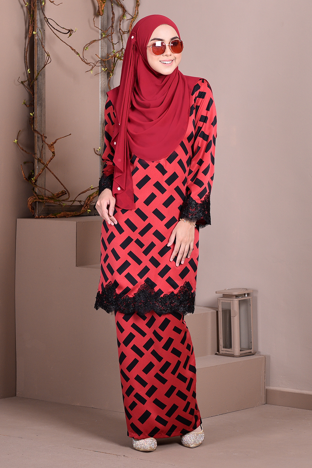 Baju Kurung Lace Madame Rina - Rouge Red